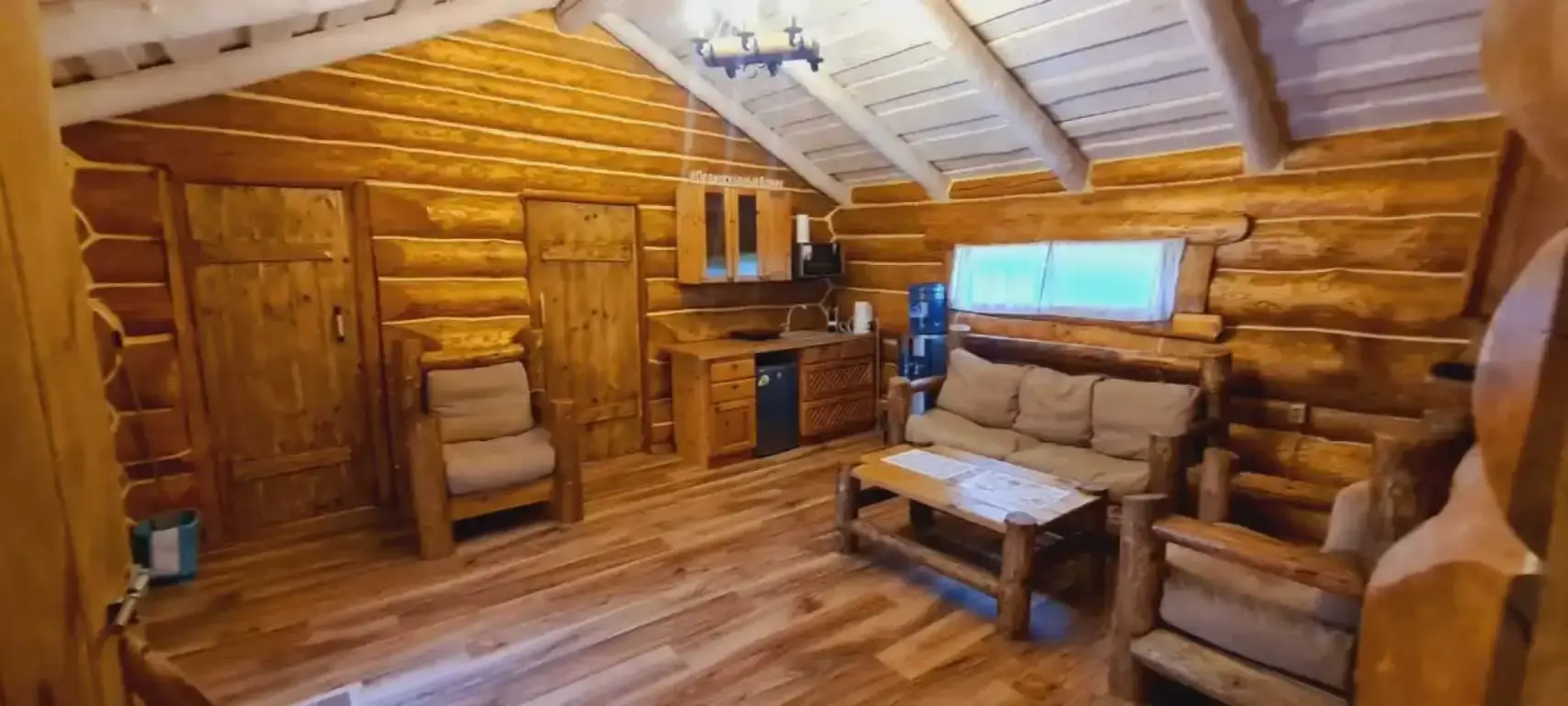 Частный дом Подмосковный Домик с двумя спальнями Люкс