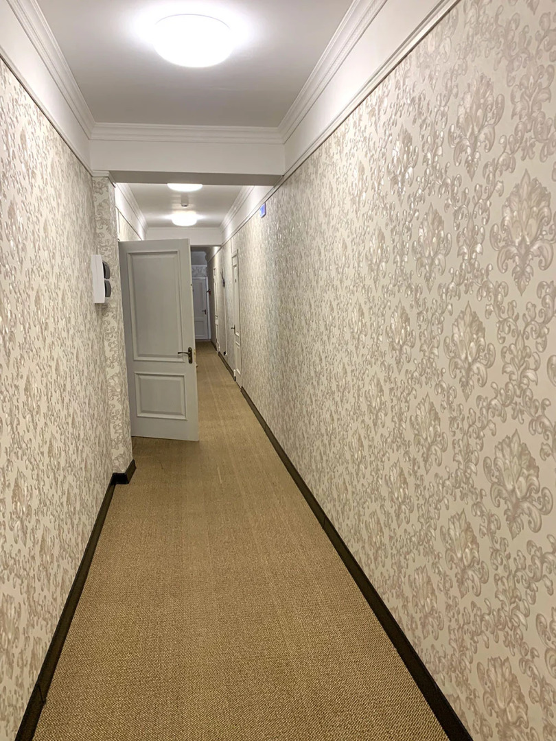 Отель Корона