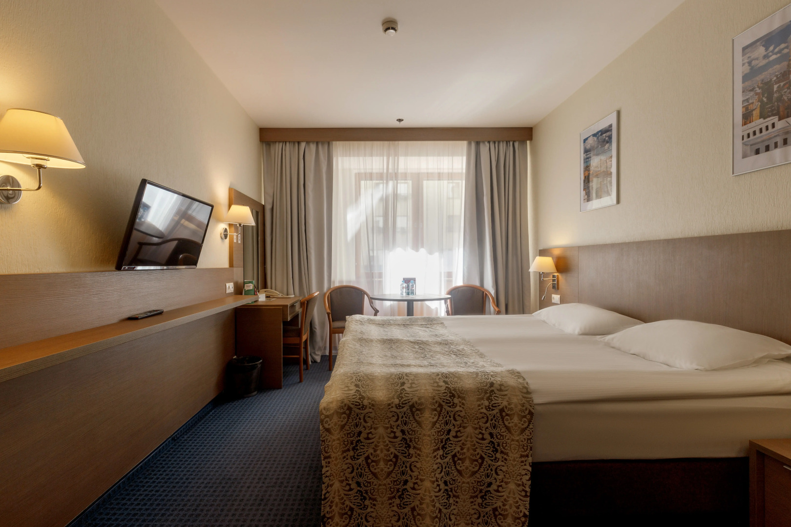 Отель Амбассадор