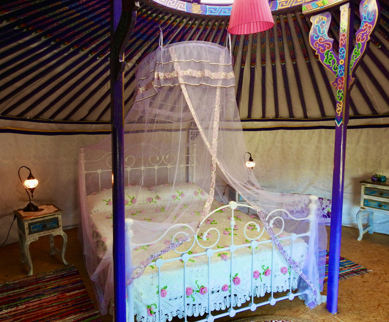 Глэмпинг Nirvana Yurts