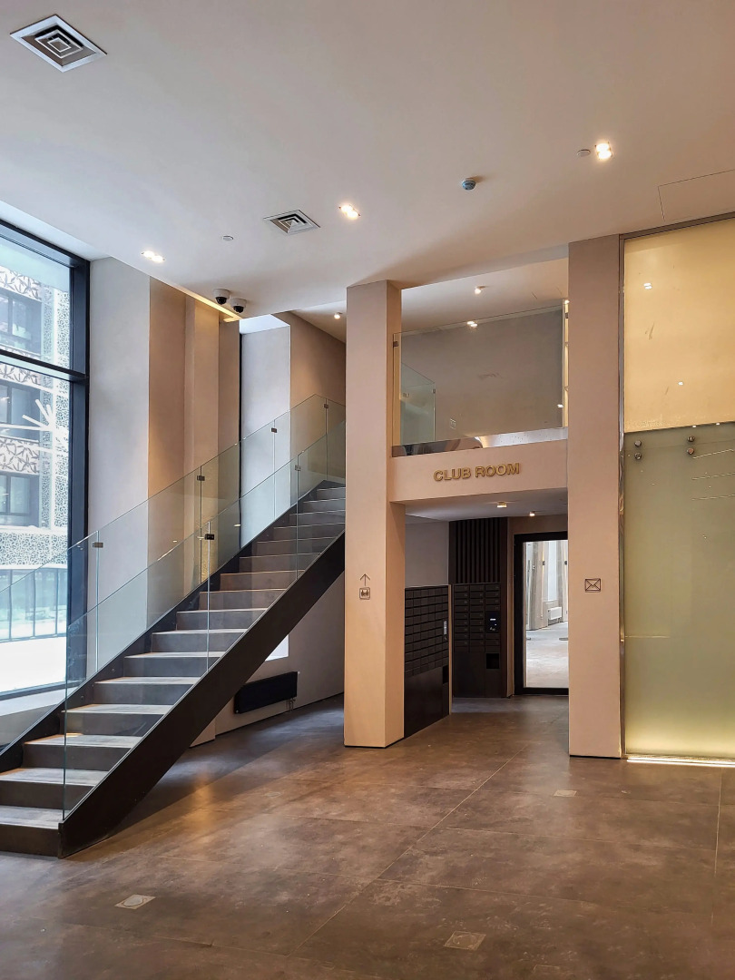 Апартаменты в Небоскрёбе Afi Tower