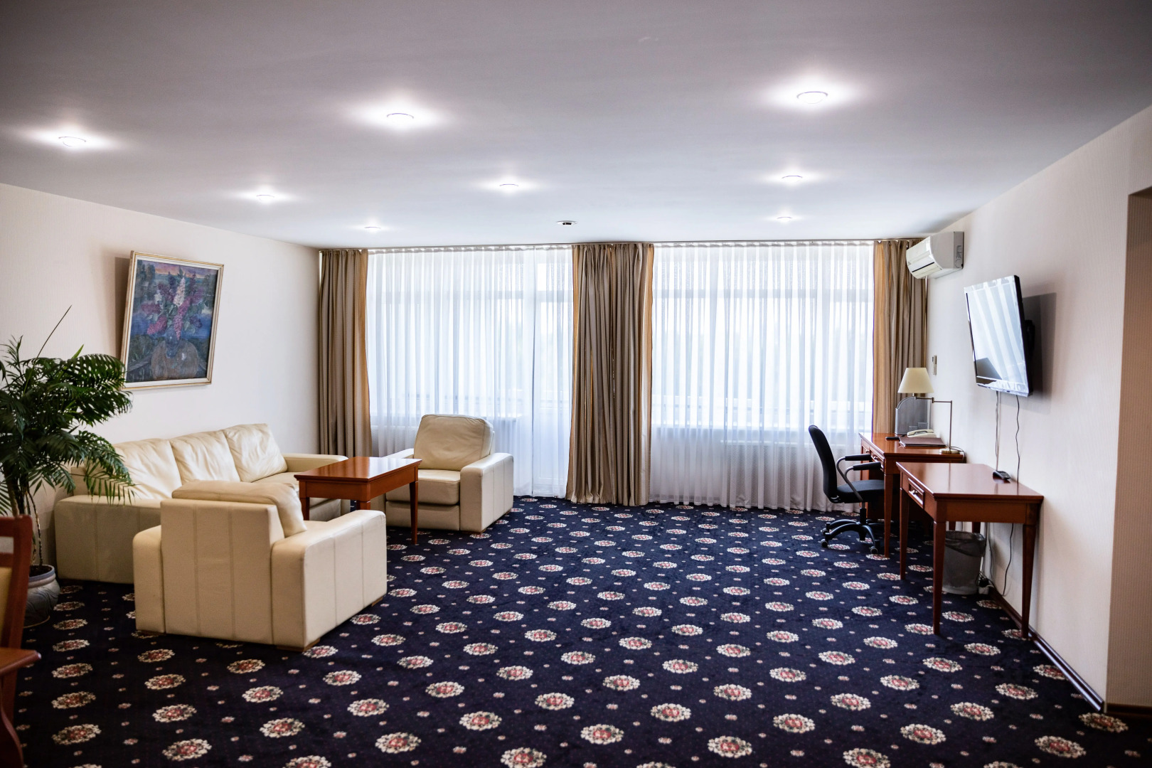 Отель Президент-отель Дис