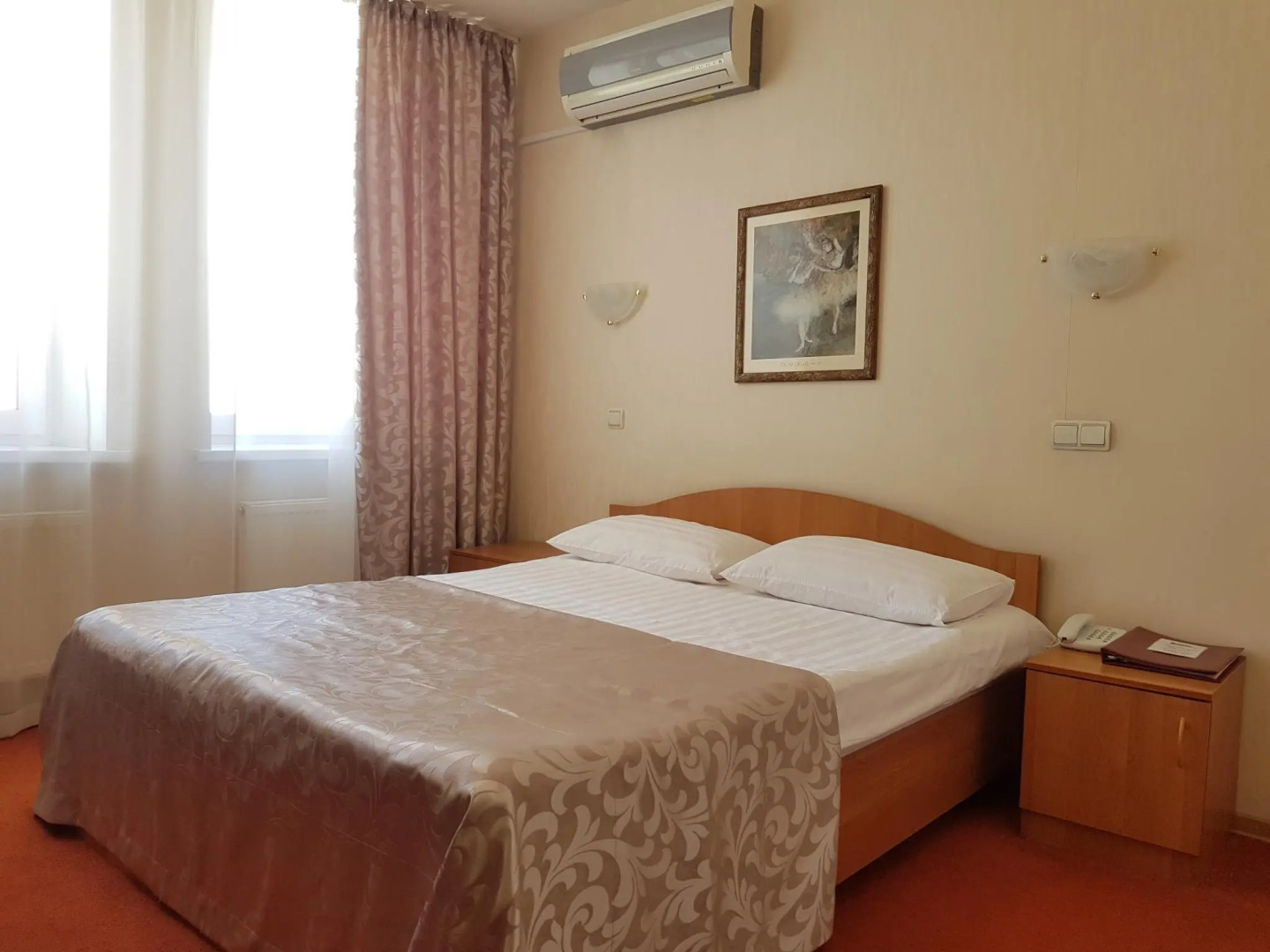 Отель «Август»