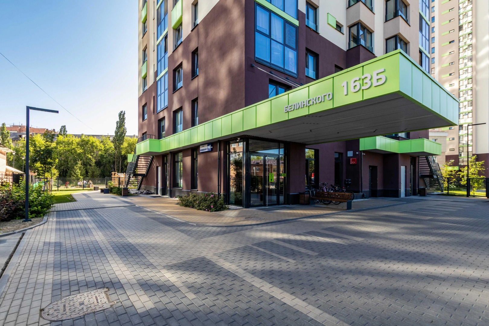 Апартаменты на Белинского 163Б на 31 этаже