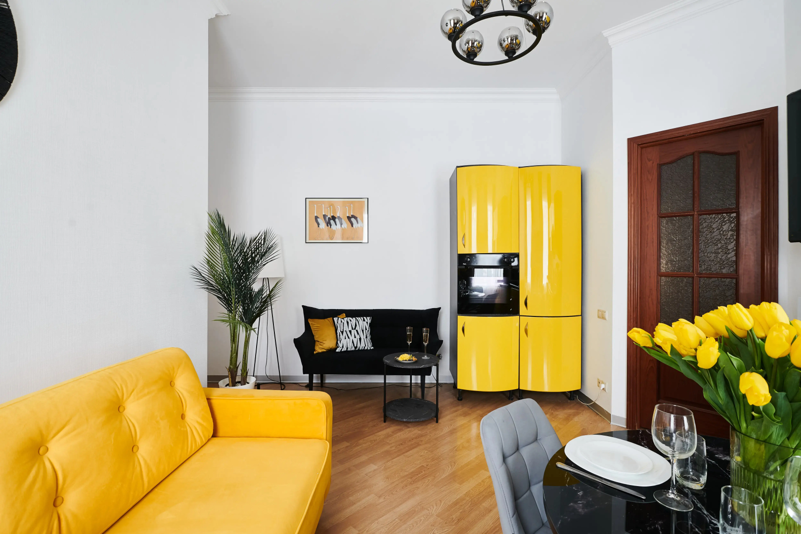 Квартира GM Apartments Яркая Трехкомнатная у Красной Площади