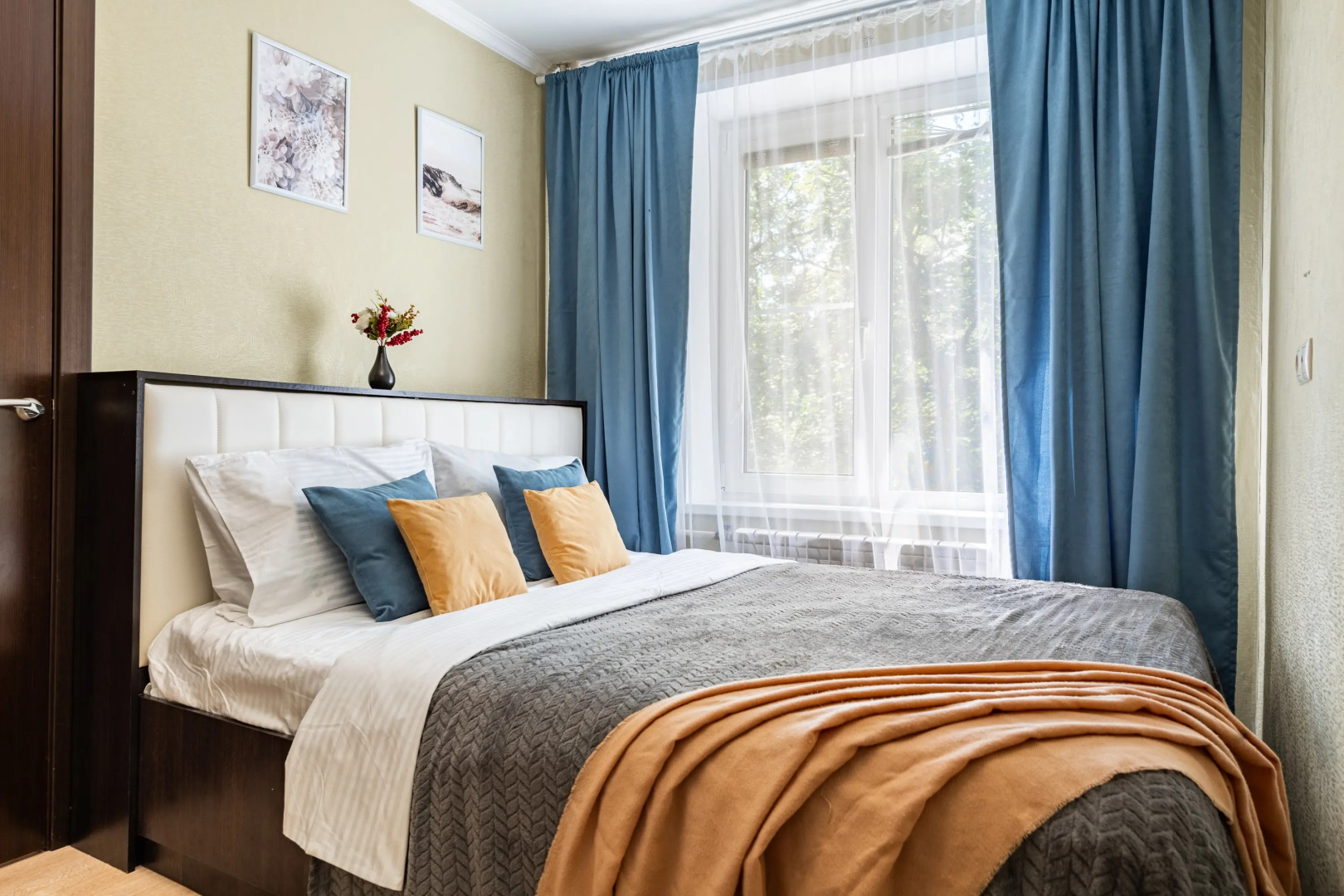 Квартира Просторная двухкомнатная Natali у парка Зюзино