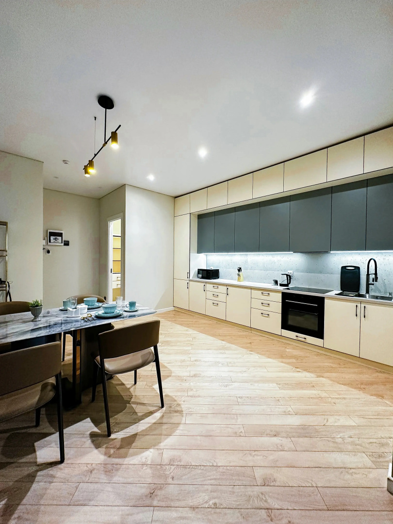 Квартира Лучшие Апартаменты Алматы Напротив ТРЦ Мега Алматы 100