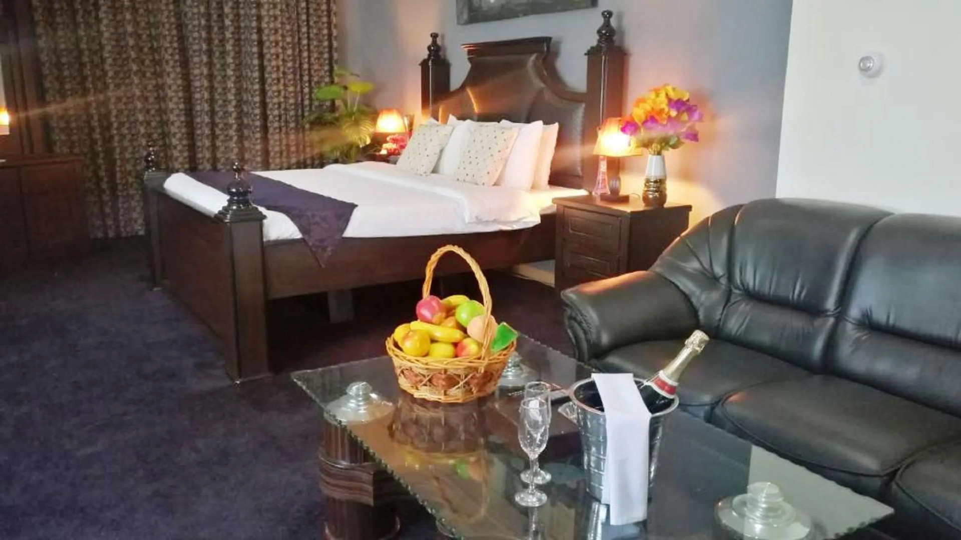 Отель Phoenicia Tower Hotel&Spa