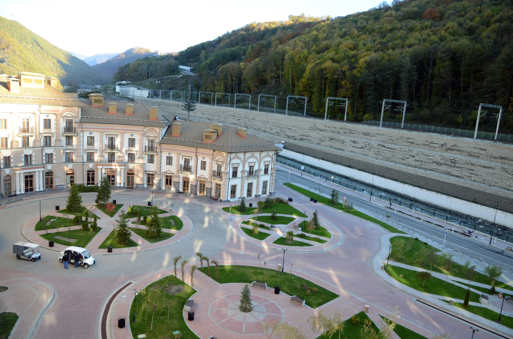 Апартаменты с 2 спальнями и видом на реку и горы