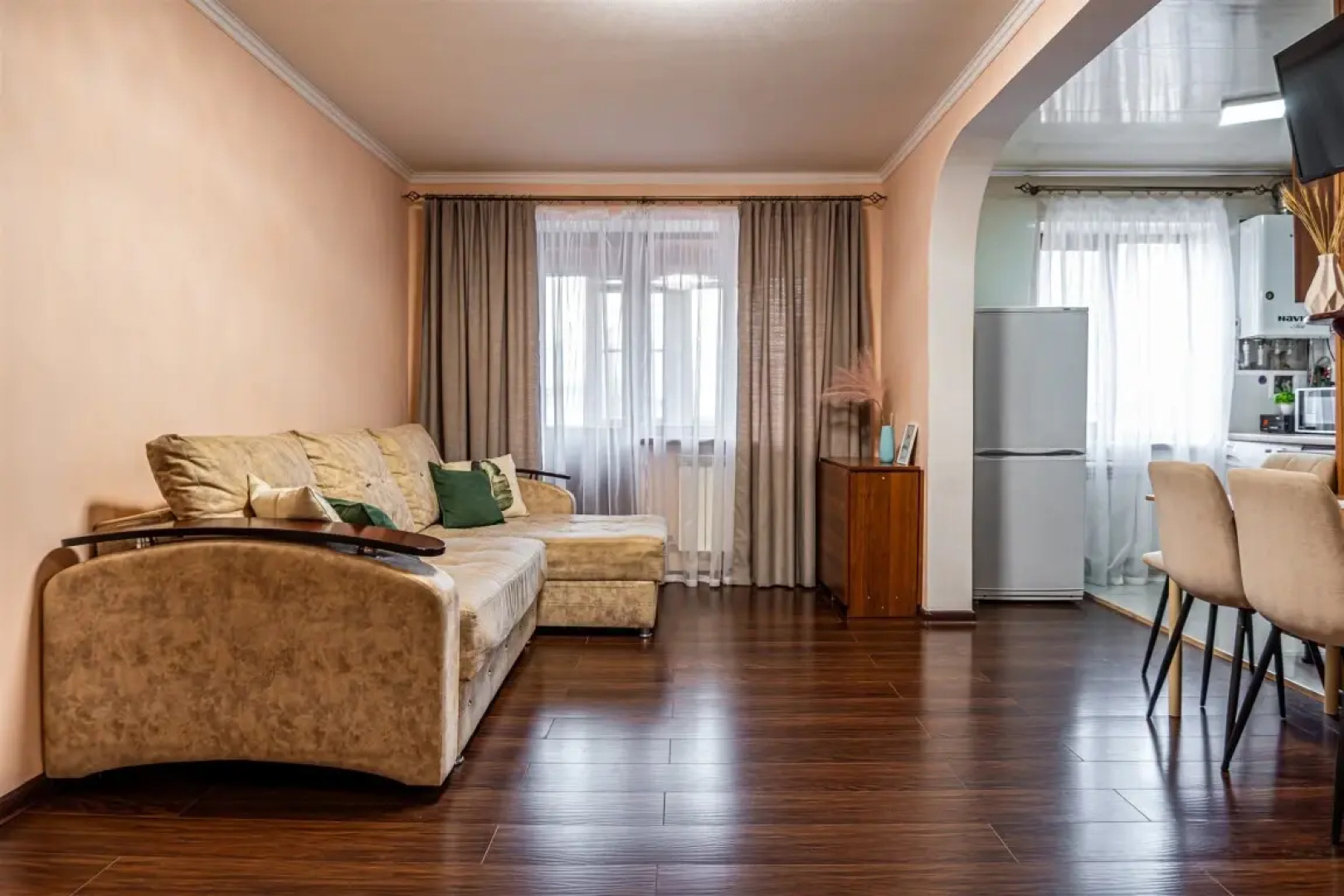 Апартаменты с Балконом и Видом на Город в Тырнаузе от Квартирукинг