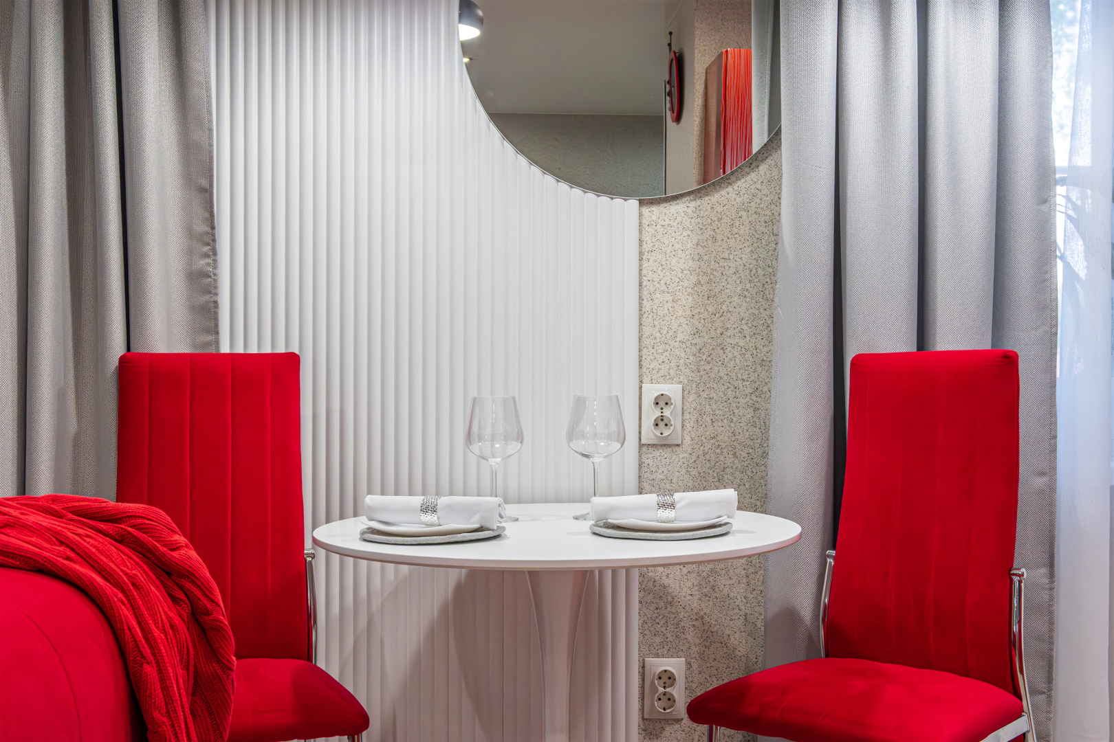 Квартира Red Bus Apartment na Mira