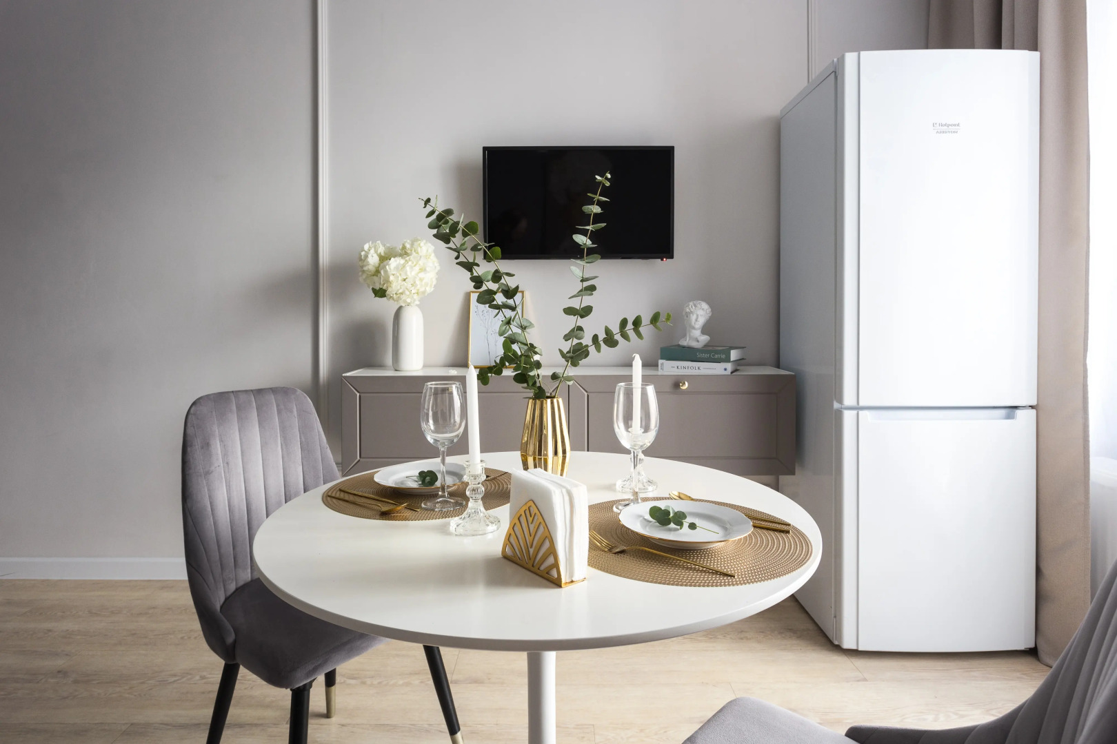 Апартаменты Hugge Place на Немировича Объект 172