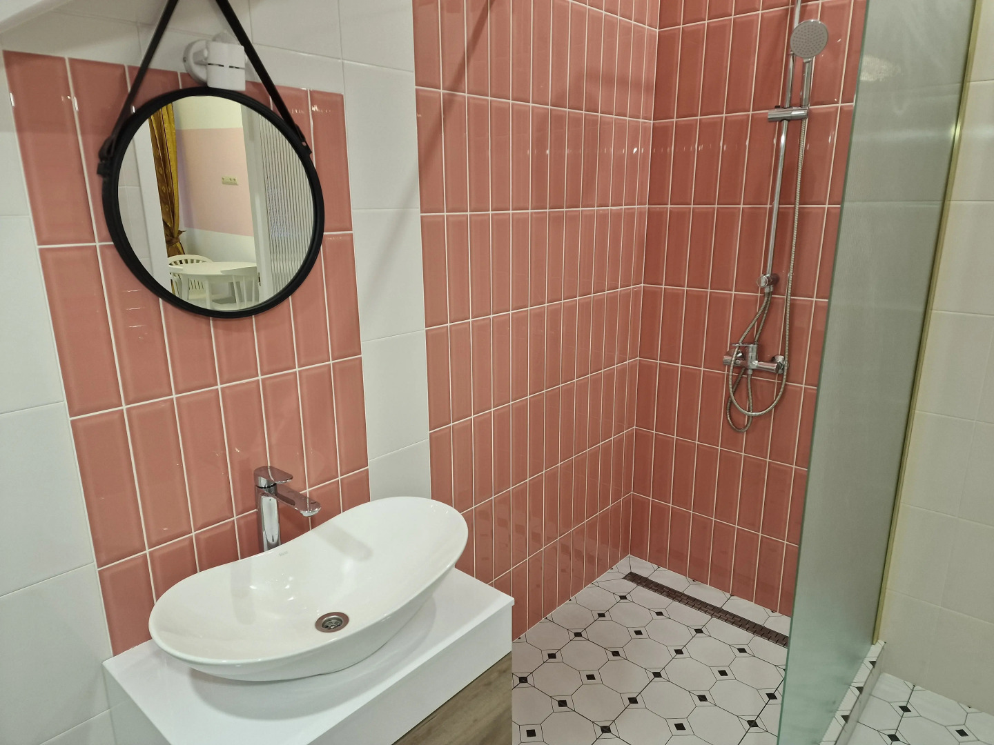 Квартира БалтАтлантик номер в стиле Барби