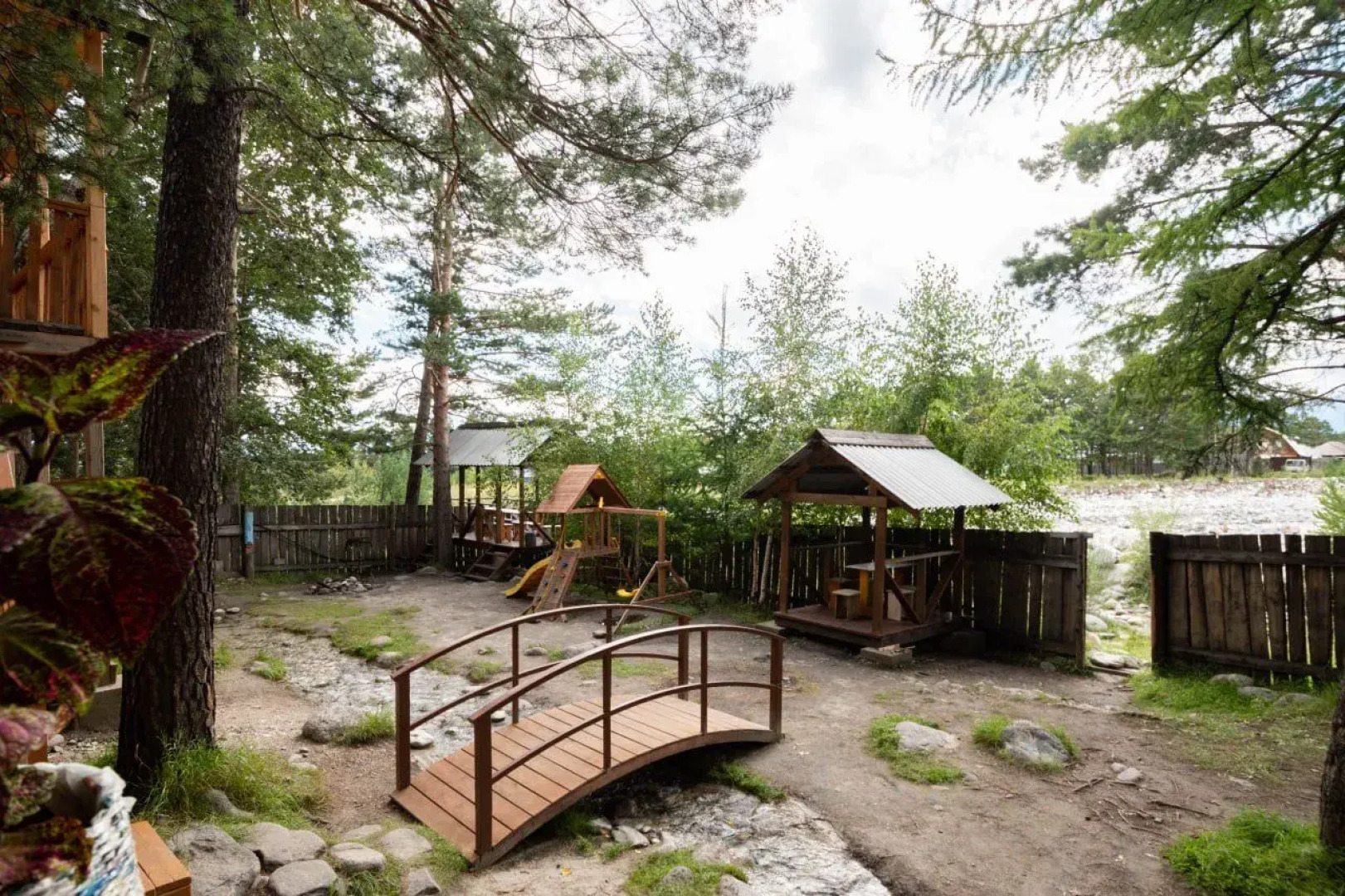 Отель Дом у реки