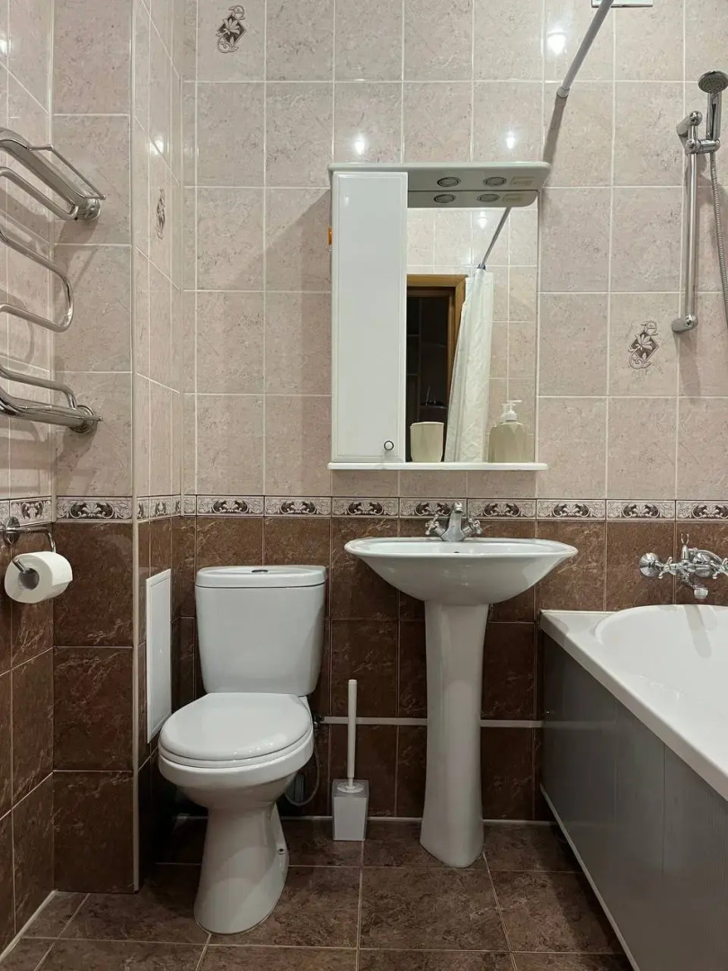 Квартира 1-комнатная 42 м², 8/9 этаж