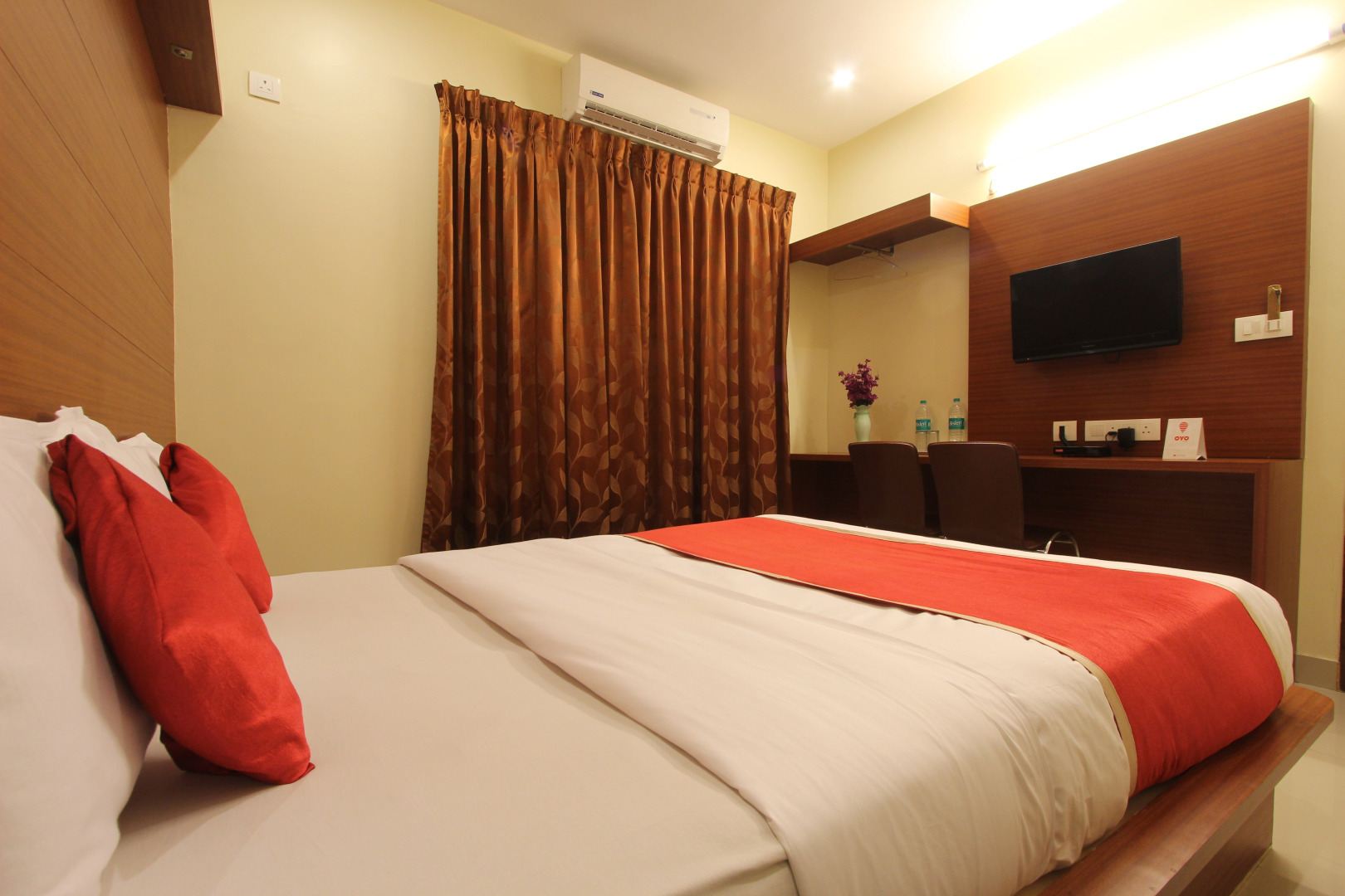 Отель The Grand Inn