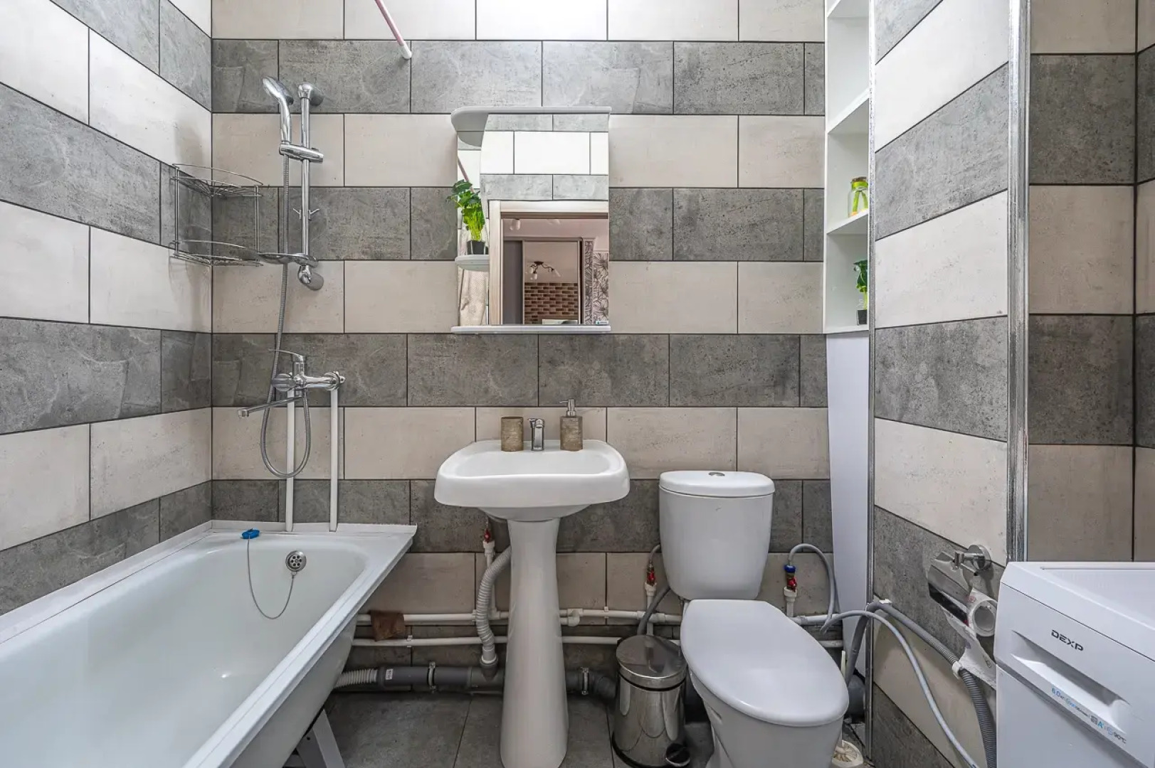 Апартаменты 109 Алексея Латышова 1