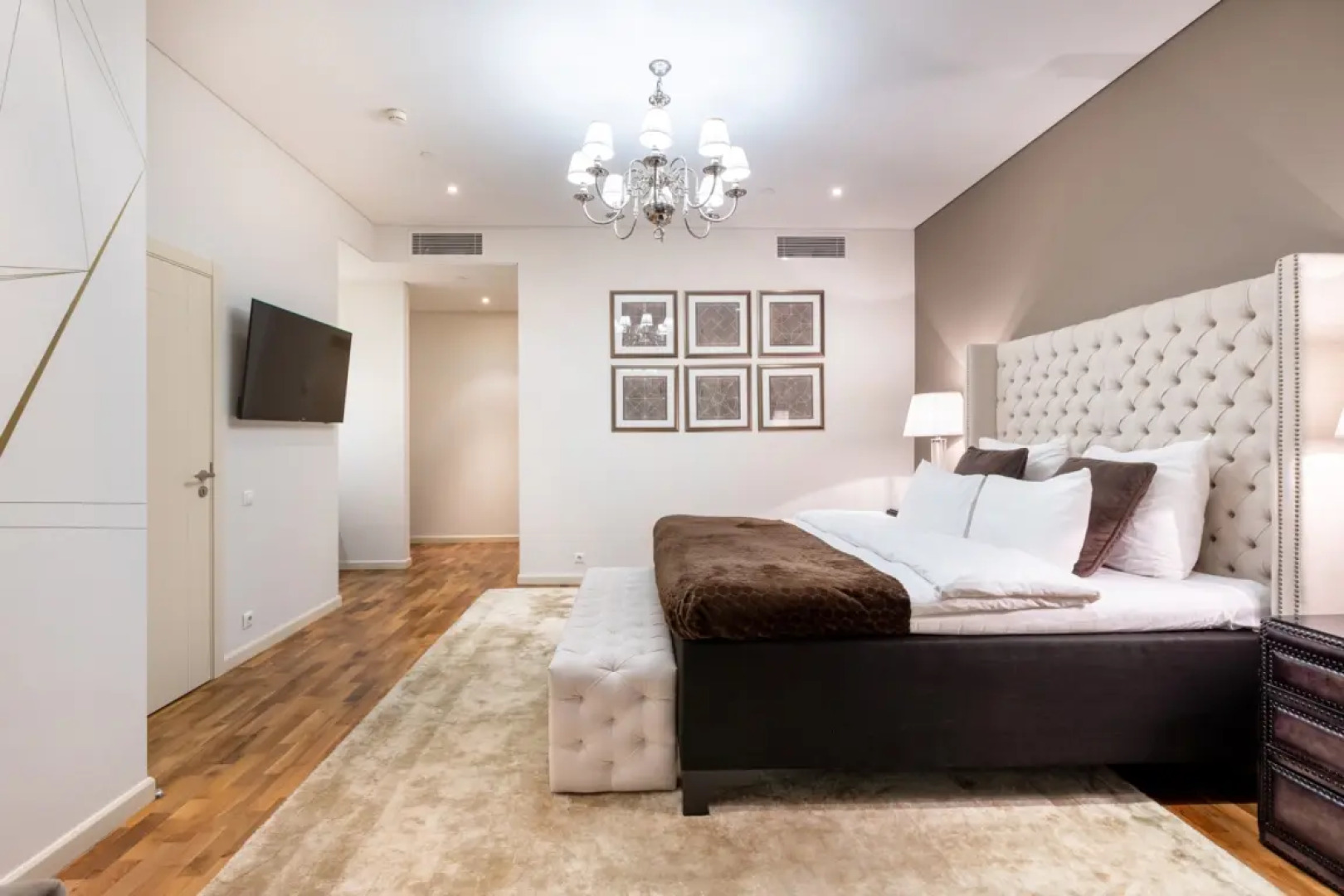 Rockmond 61 Junior Suite 1