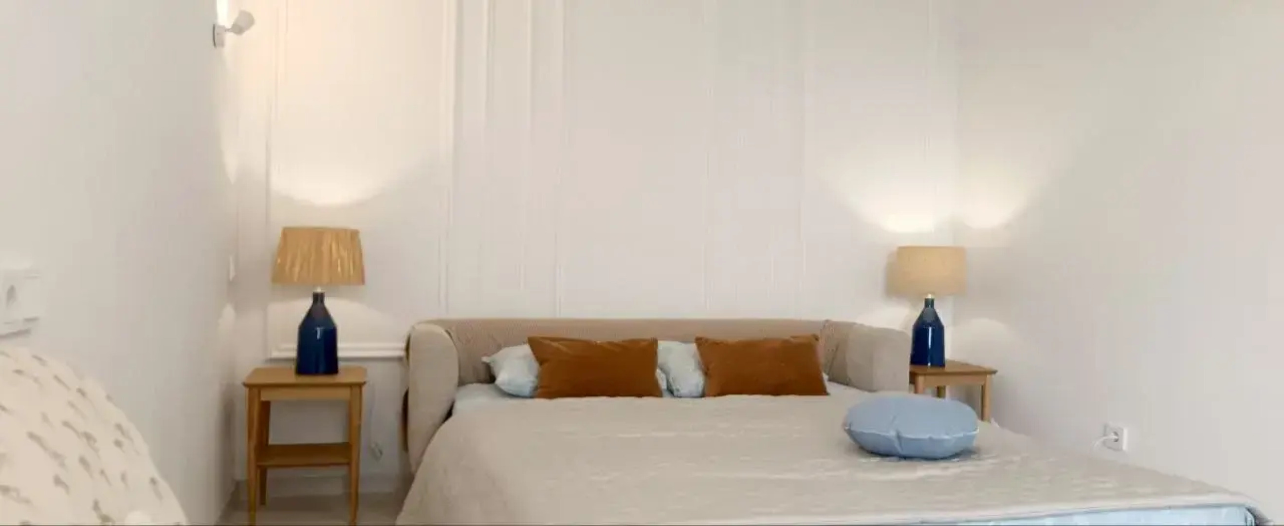 Апартаменты у Мирожского монастыря