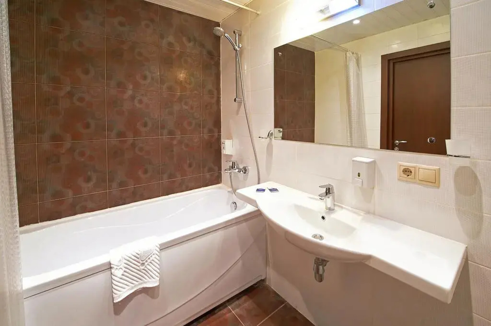 Отель Аврора