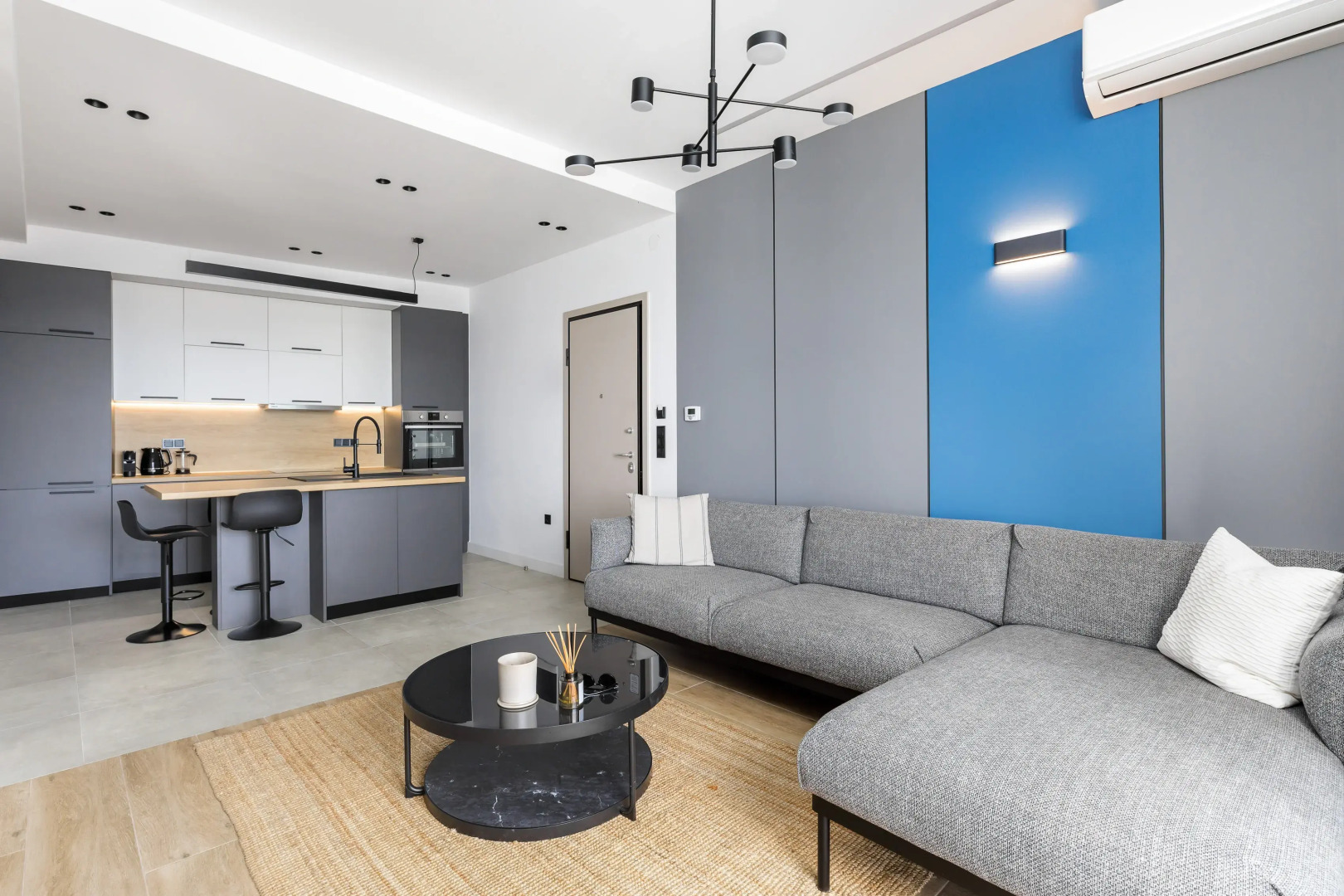 Апартаменты Oddity Seafront Penthouse