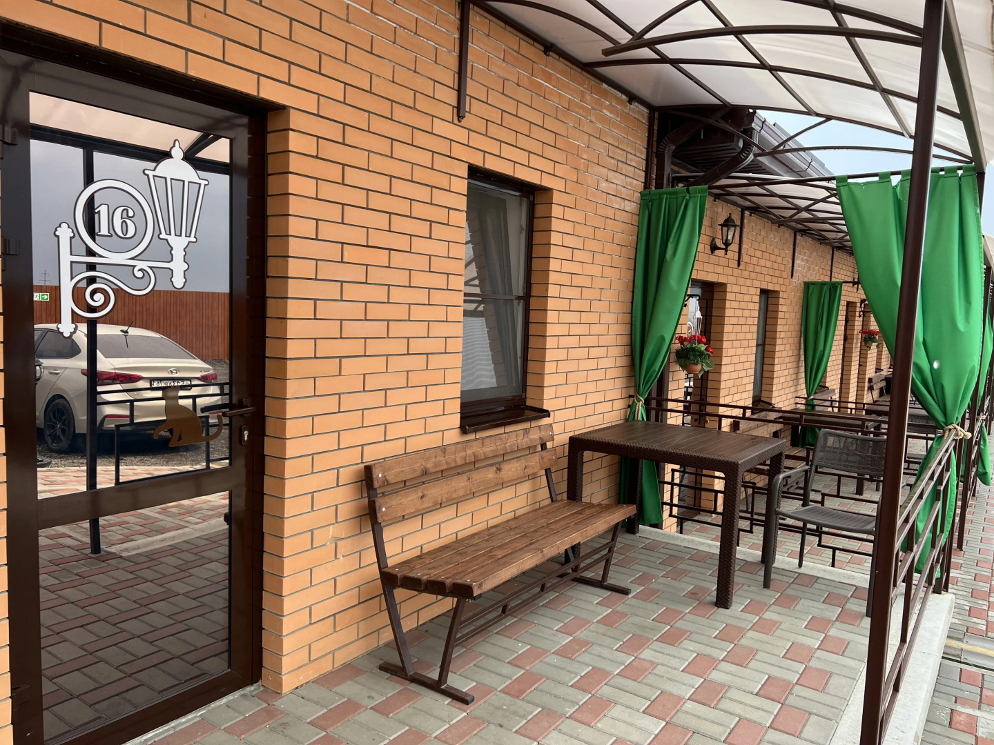 Отель Астонит