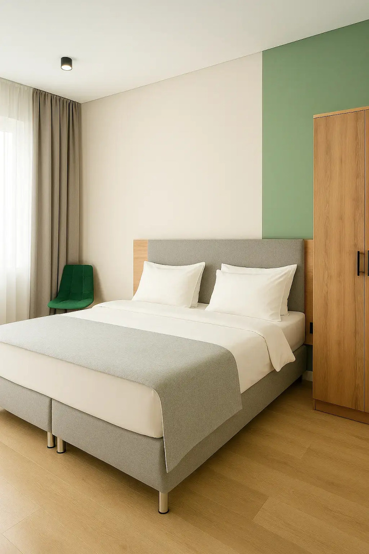 Отель Манон