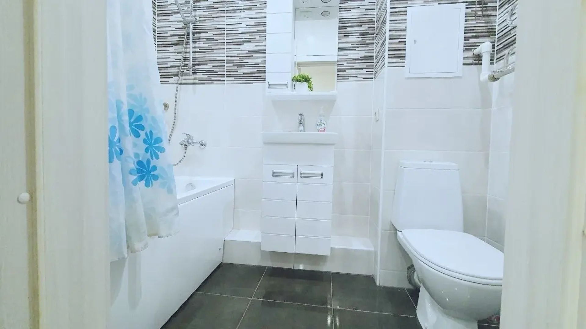 Апартаменты KiraLive на Июльских Днях