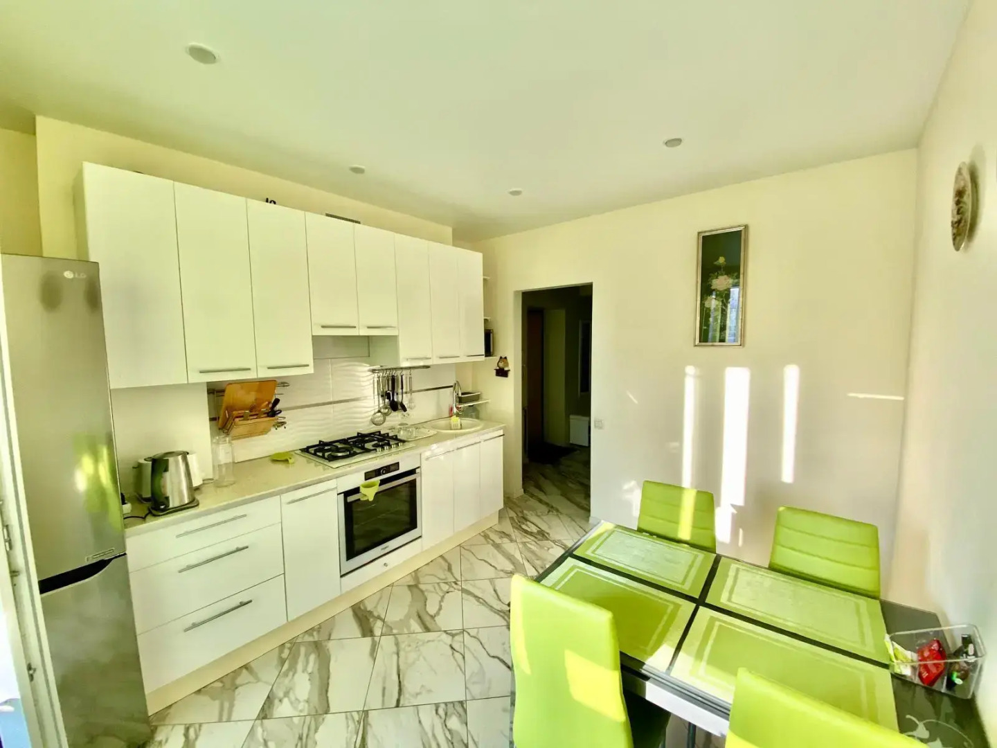 Апартаменты современные близко к центру