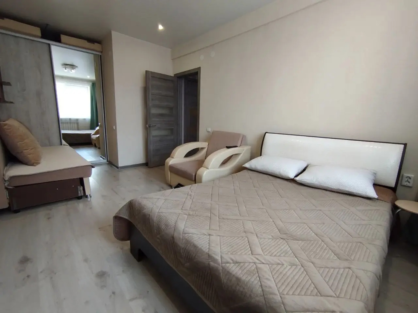 Квартира возле ДРКБ, военного госпиталя, Тэнгэри