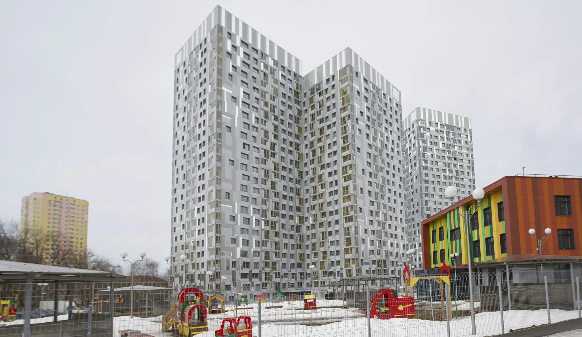 Na Revolyutsii 52V Apartments	