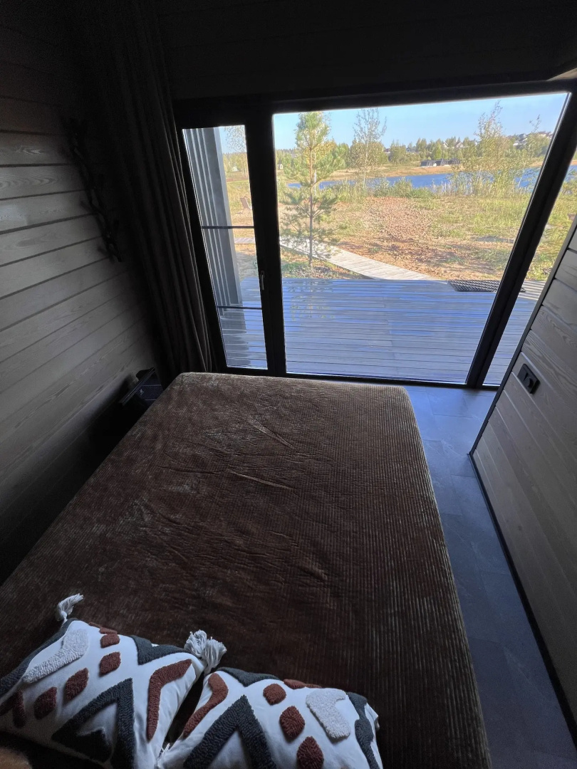 Частный дом Lakeside house