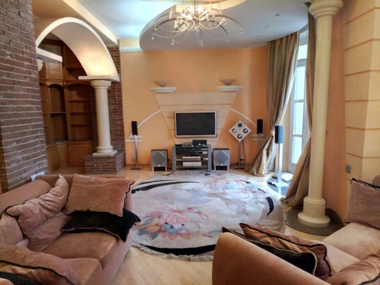 Апартаменты на Льва Толстого