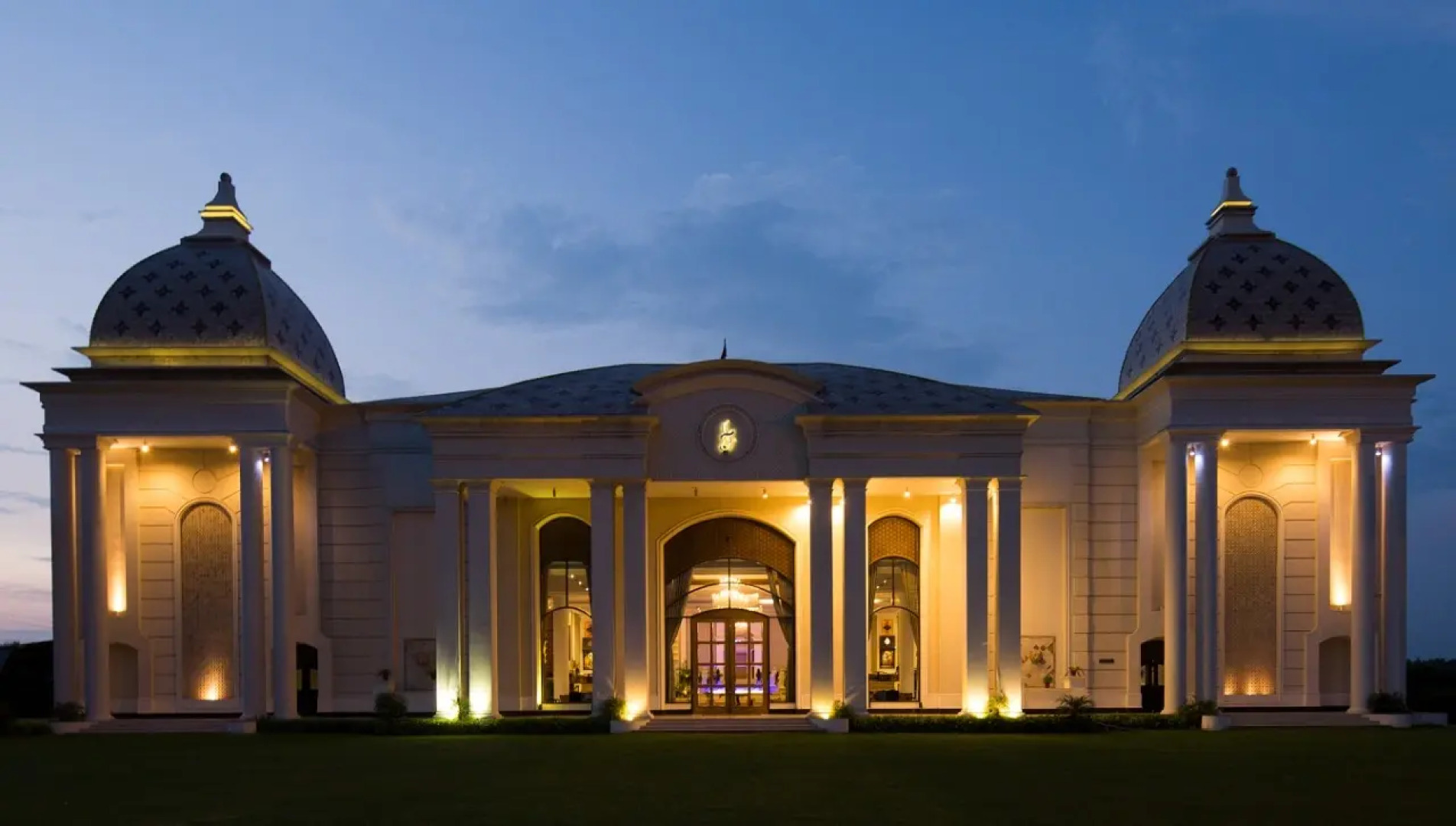 Отель Cabbana Resort & Spa