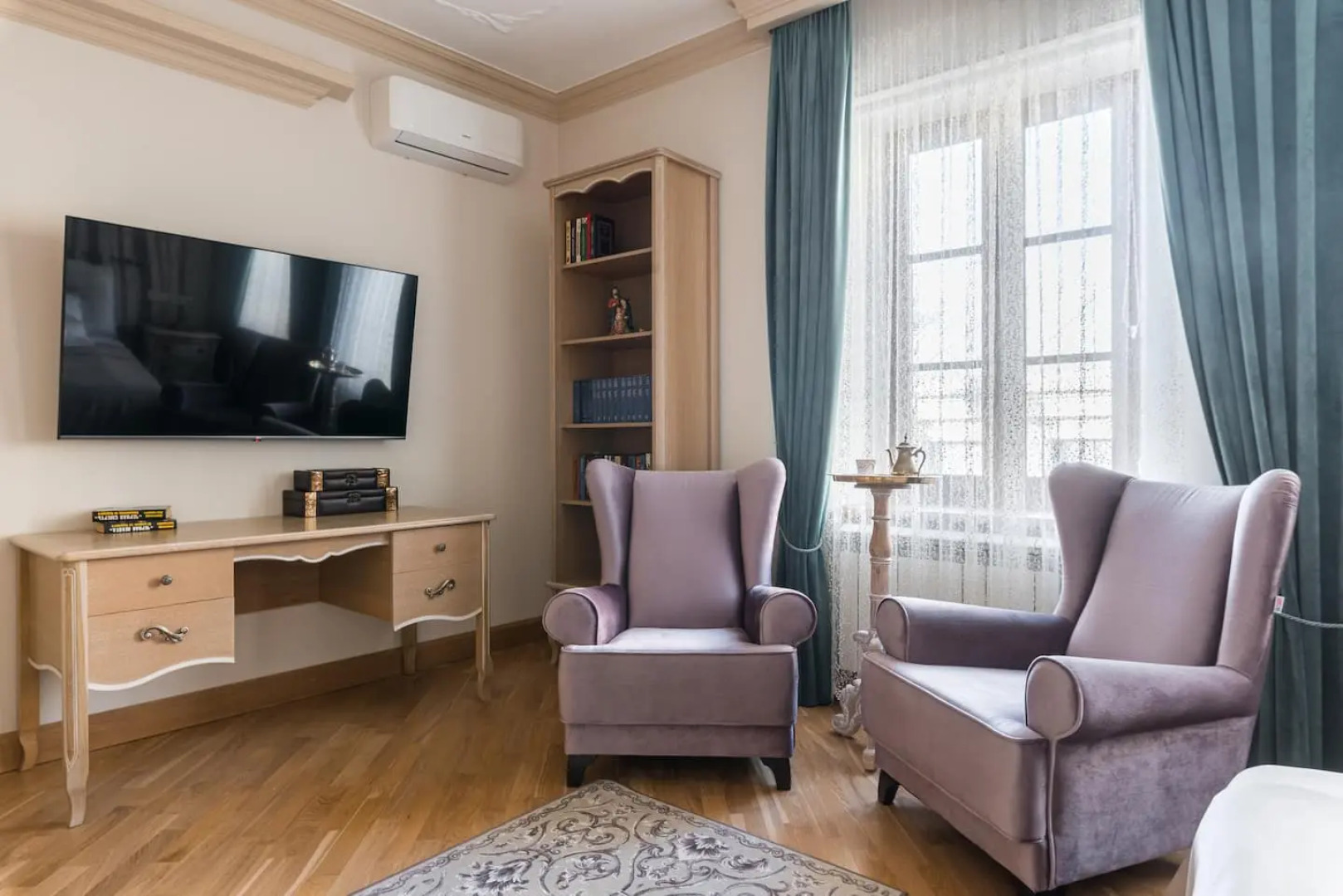 Апартаменты LetYourFlat "Hermitage Residence"