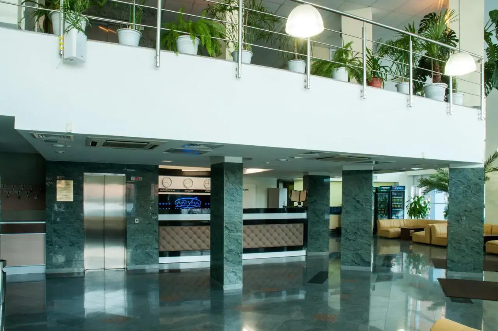 Отель Лагуна