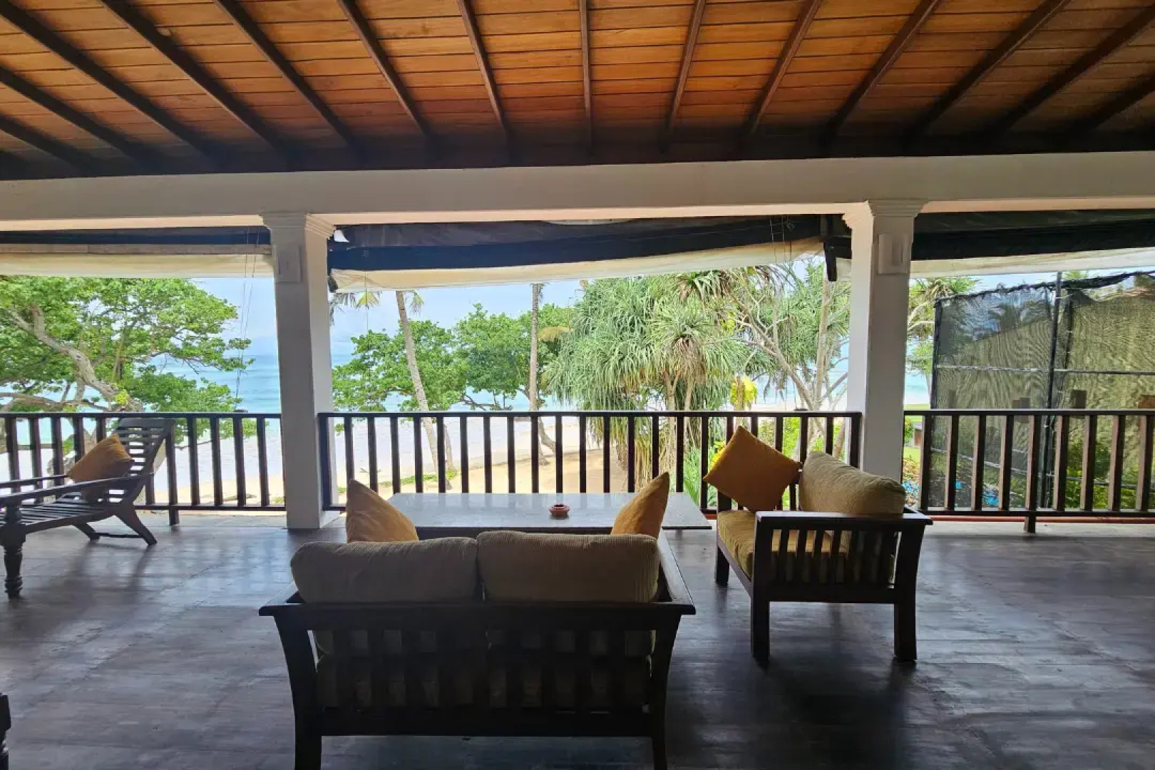 Villa South Point Abbey 4 bedroom beach front
