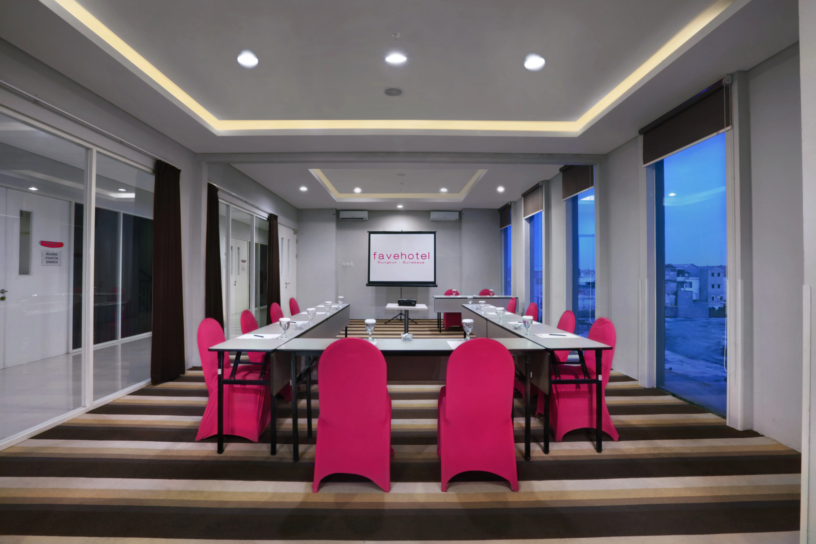 Отель Favehotel Rungkut Surabaya