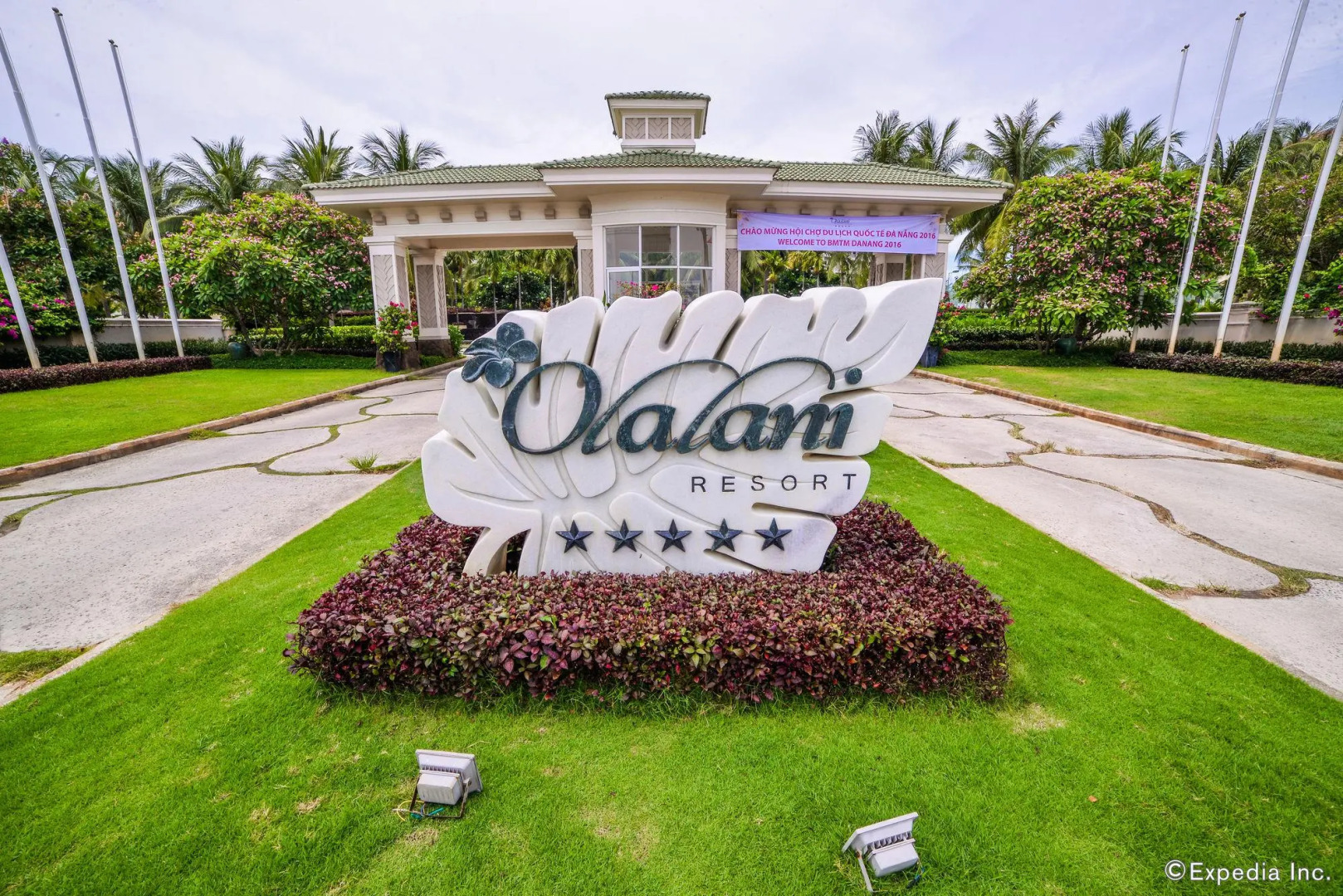 Отель Olalani Resort and Condotel