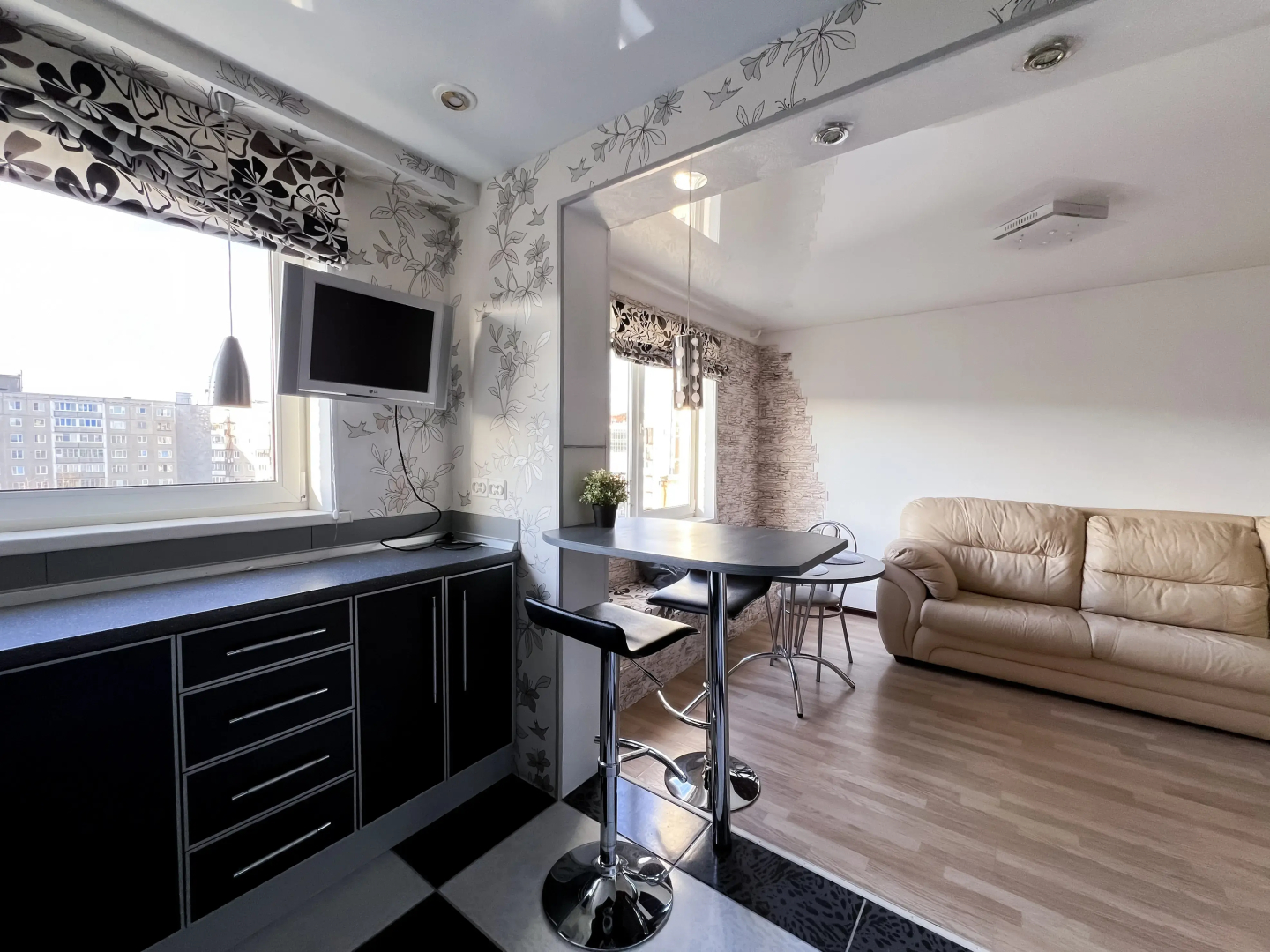 Квартира 3-комнатная на Баумана 12