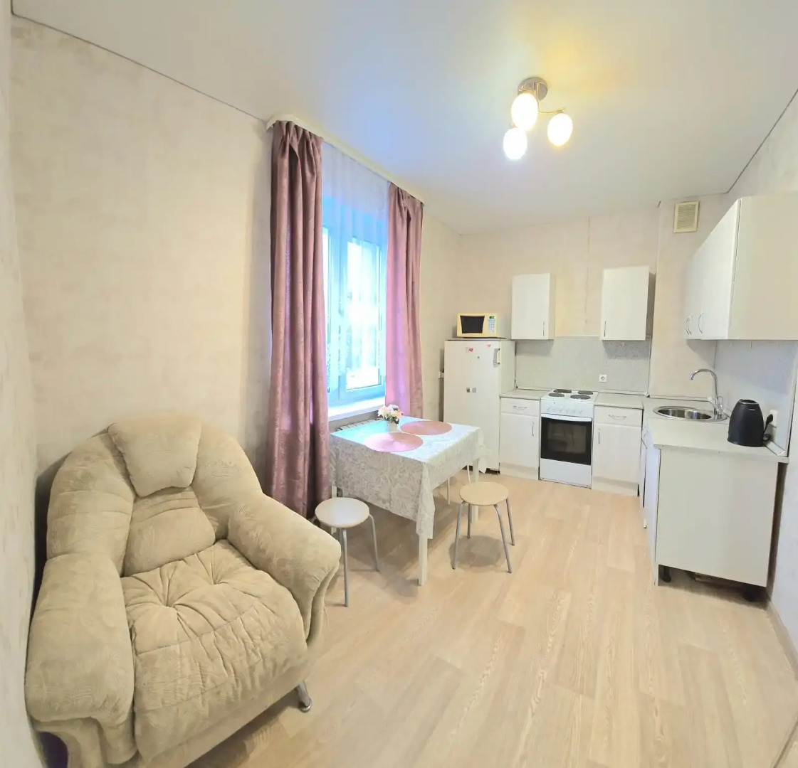 Квартира Комсомольская 105