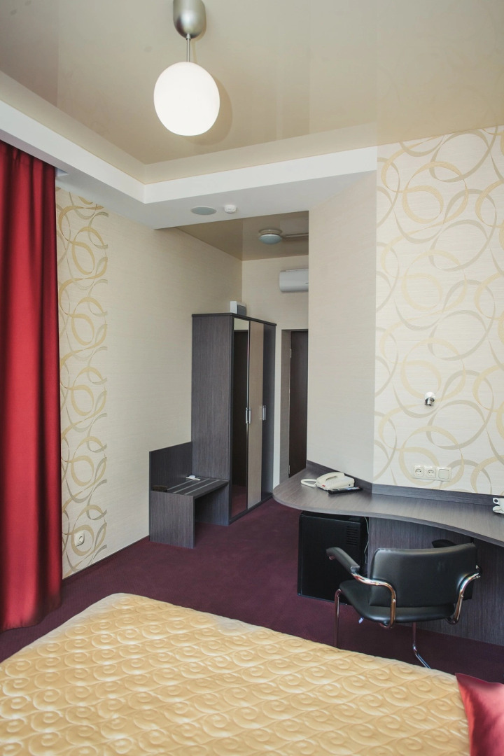 Отель Веструм