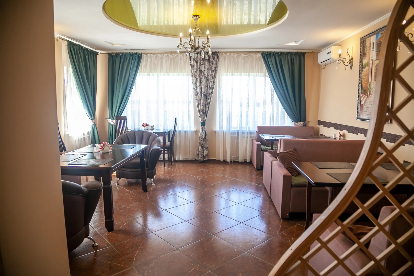 Отель Спутник