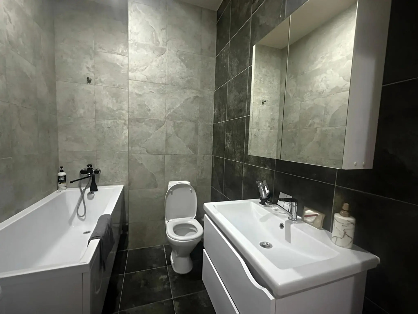 Апартаменты на Пушкина 54 с панорамой и красивым видом на город и парковочным местом