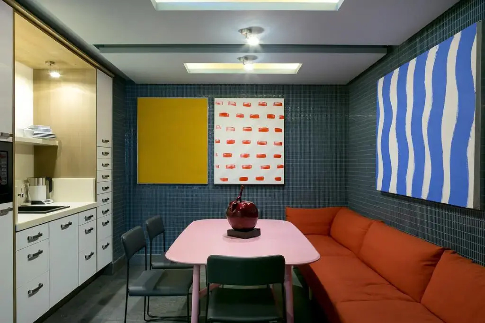 Отель Garden Embassy