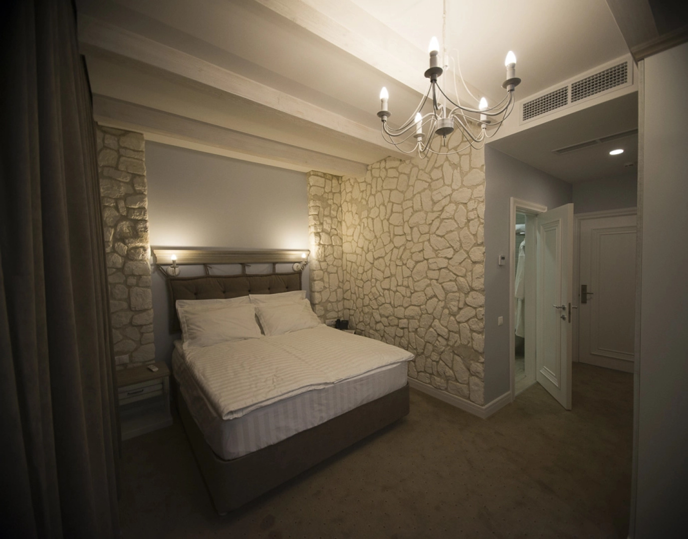 Капитал Гостиница