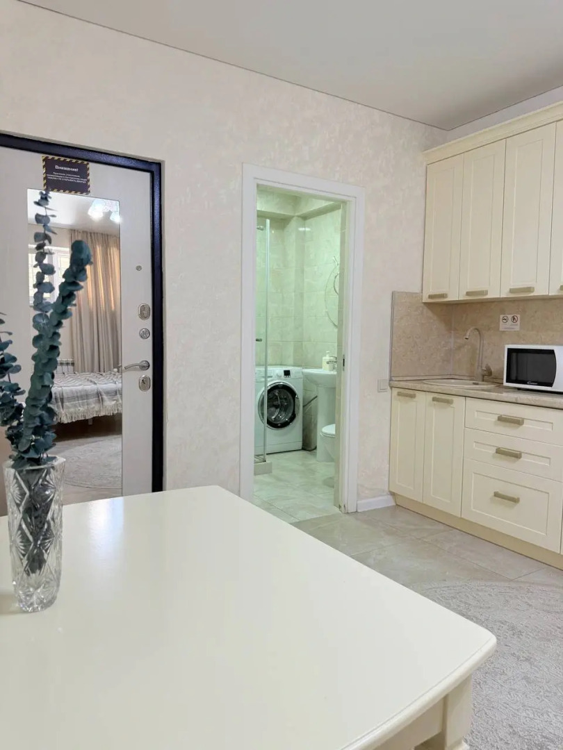 Апартаменты Студия возле Моря для Двоих на цокольном этаже