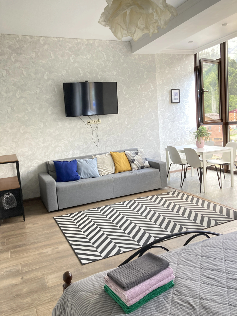 Апартаменты Евродвушка в центре Домбая