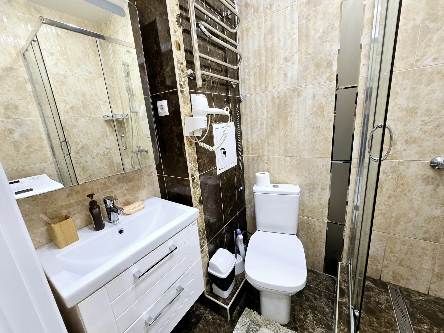 Квартира Уютная в Комплексе с Бассейном