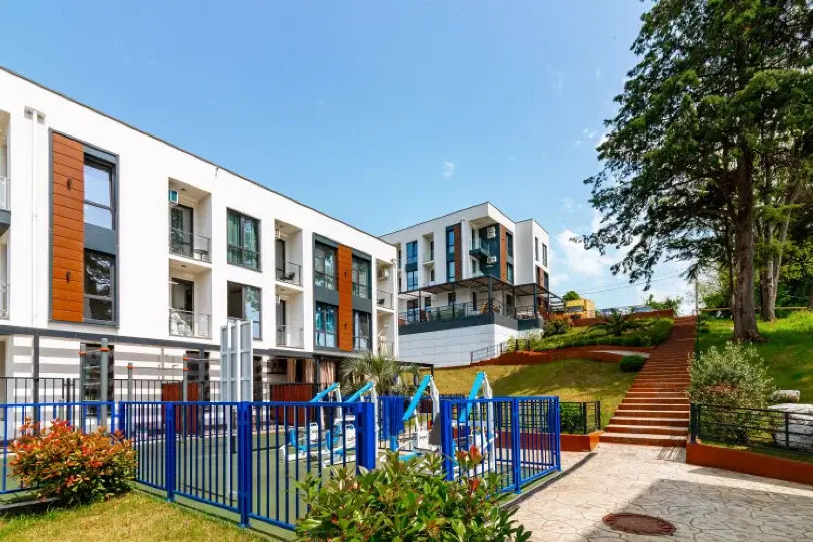 Квартира Дизайнерская студия на закрытой территории рядом с бассейном